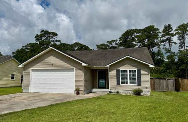 Minutes to Downtown Swansboro! No Subdivision! photos photos