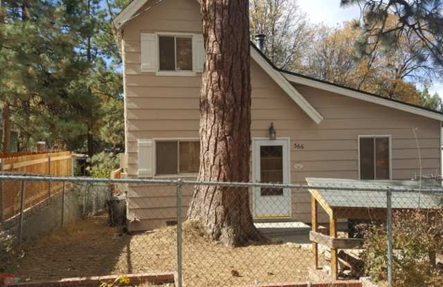 366 San Bernardino Avenue - 366 San Bernardino Avenue, Big Bear City, CA 92386