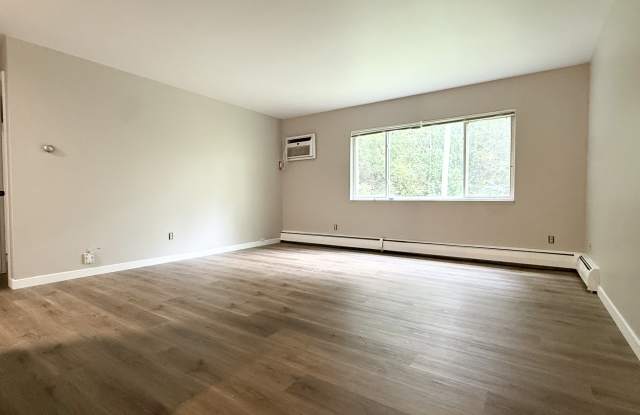2060 Allen Boulevard - 6 Gallery 2