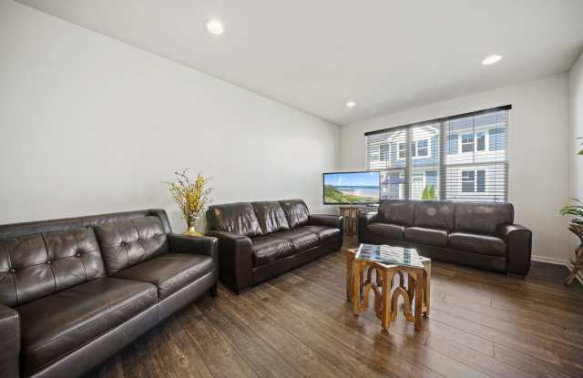 4125 Winslow Court Gallery 3