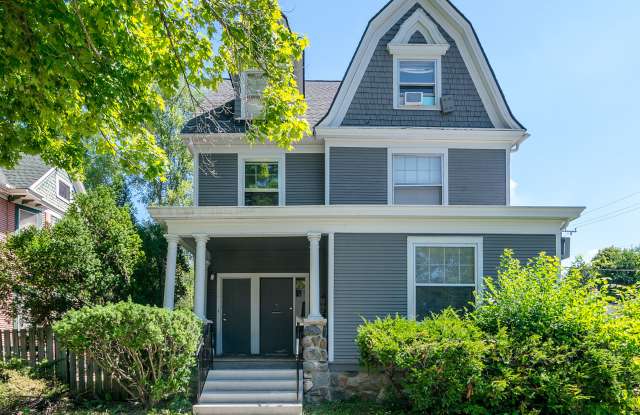 200 N Ingalls St - 200 North Ingalls Street, Ann Arbor, MI 48104
