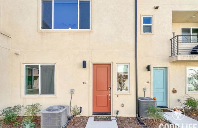 5215 Surfwalk Way Gallery 1