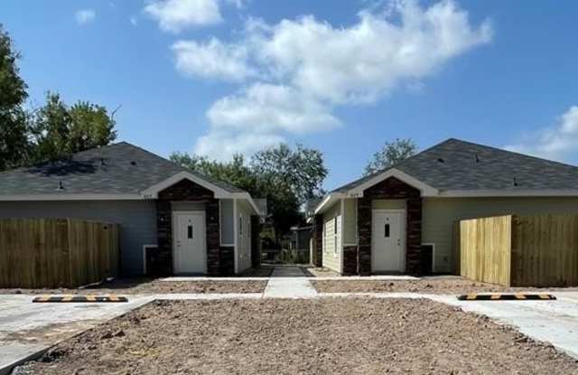 605 W CYPRESS photos photos