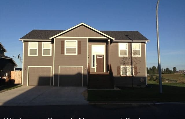 7717 N Ash Ln. - 7717 North Ash Lane, Spokane, WA 99208