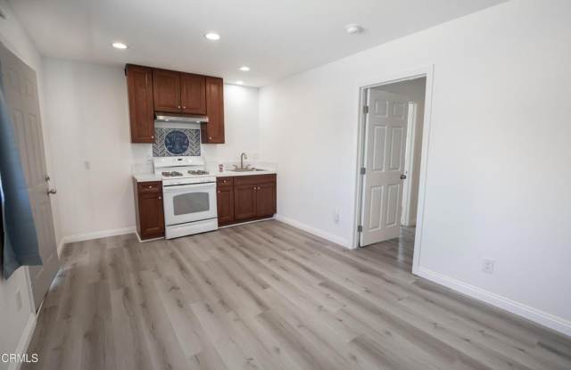 15409 Hartsville Street photos photos