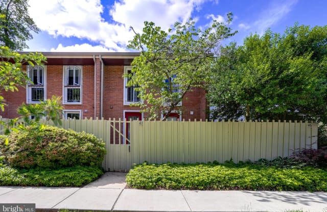 48 PALMER GREEN - 48 Palmer Green Ct, Baltimore, MD 21210