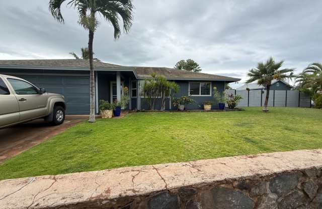 Dog Friendly 3 Bed / 2 Bath Home with Backyard Oasis Gallery 3