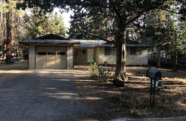 West Side Home w/ Large yard & Close to Campus! photos photos West Side Home w/ Large yard & Close to Campus! photos photos