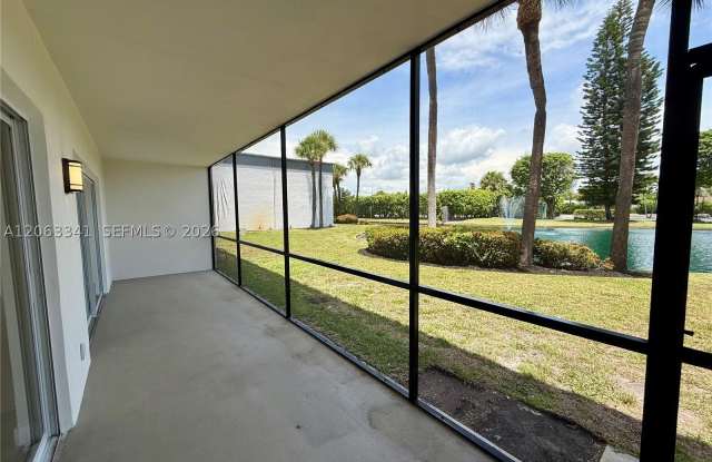 400 Waterway Dr S Gallery 2