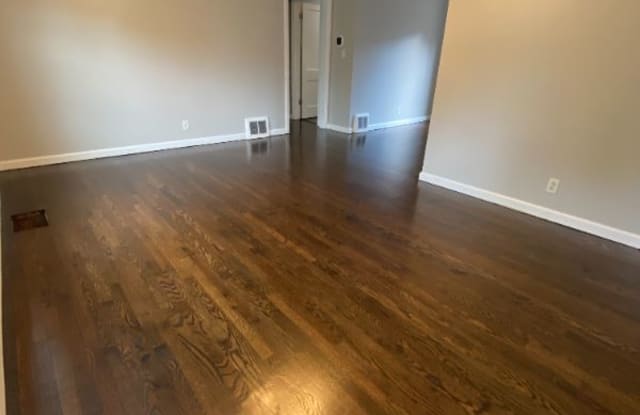 3109 NE 55th St - 3109 Northeast 55th Street, Kansas City, MO 64119