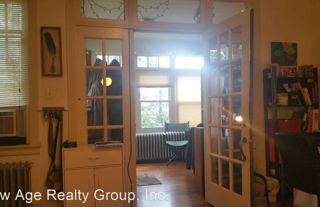 542 S Melville Street Gallery 2