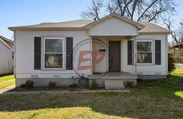 2712 Lyle Avenue photos photos