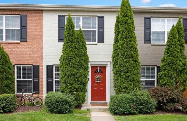 Exceptionally maintained townhouse in Frederick ready for you late October! - 530 Lancaster Place, Frederick, MD 21703