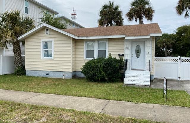 1908 2ND ST N - 1908 North 2nd Street, Jacksonville Beach, FL 32250