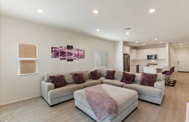 Charming 3-Bedroom Home on Golf Course in Beaumont Move-In Ready! Gallery 3