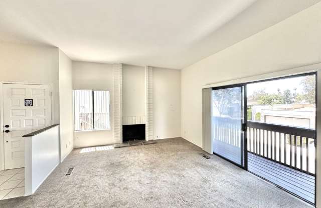 COMING SOON: BIG College Area Townhome 4 Bed / 2.5 Bath garage, AC, pool, W/D photos photos