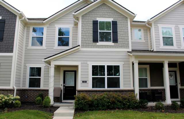 Coming Soon! Beautiful 3 BR Condo in a Great Avon Community! photos photos