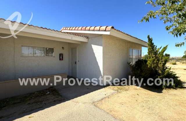18687 Highway 18 Gallery 3