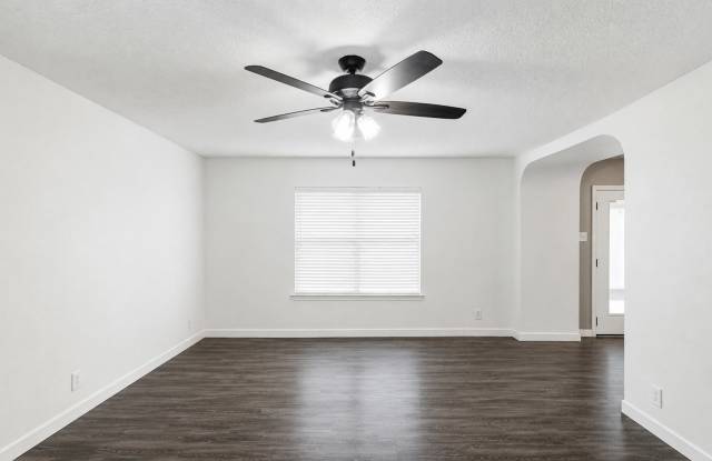 Move In Ready! Hunters Chase 3 Bedroom Gallery 3