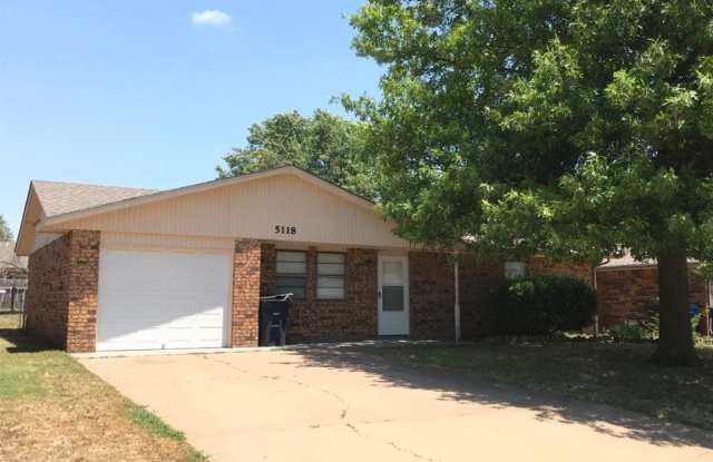 5118 Parkwood - 5118 Parkwood Avenue, Enid, OK 73703