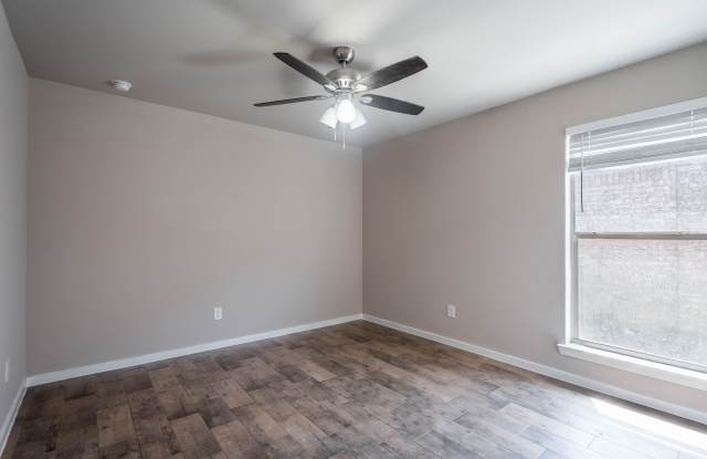 2311 Outlaw Court photos photos