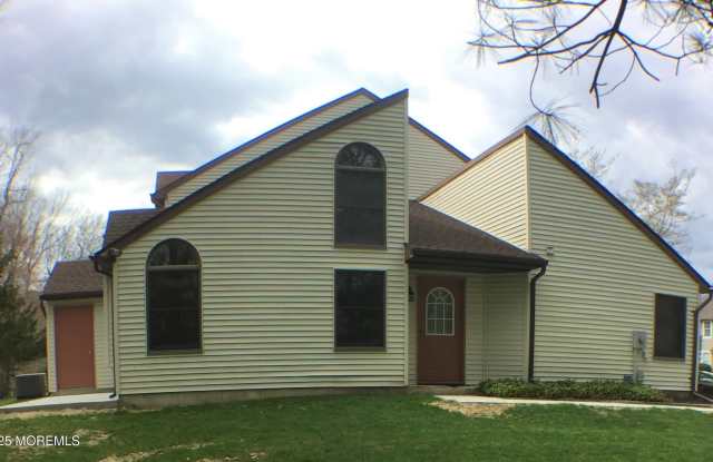 17 Westchester Drive - 17 Westchester Drive, Ocean County, NJ 08087
