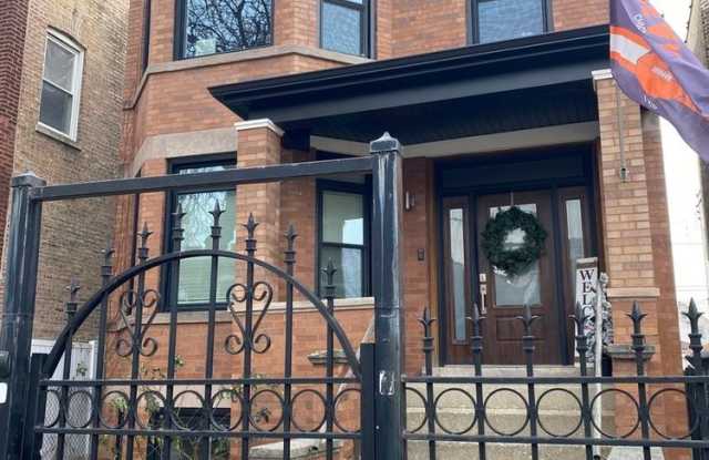 2122 N Keystone Ave photos photos