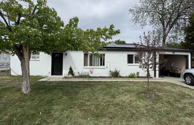 Quiet 3 Bed Kearns Home with Solar, Safe Neighborhood, Great Location!!! photos photos