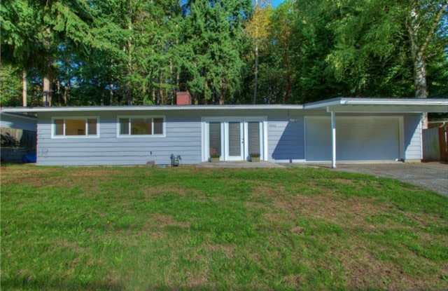 3BR/1BA Single Family House - Bellevue photos photos