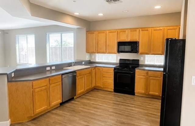 41831 N MILL CREEK Way Gallery 2