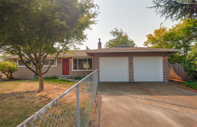 3 Bed / 1.5 Bath Auburn Rambler - Large Yard! photos photos 3 Bed / 1.5 Bath Auburn Rambler - Large Yard! photos photos