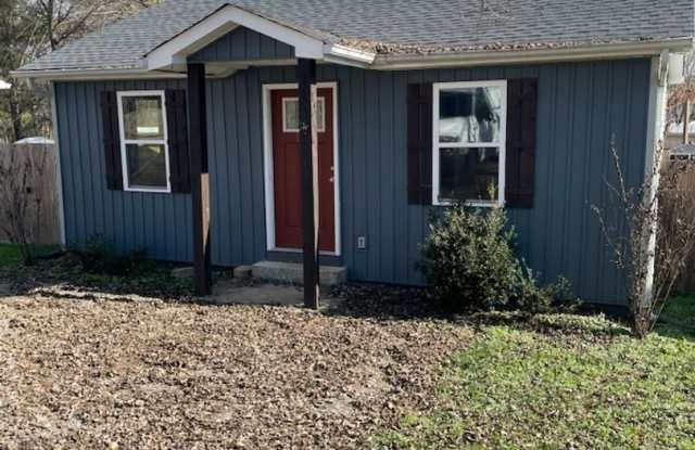 ADORABLE COTTAGE-STYLE HOME - 160 Dixie Drive, Bradley County, TN 37323