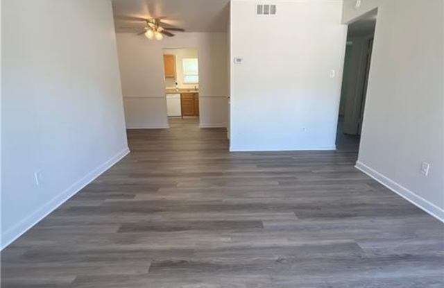 2231 Pine Shore Court Gallery 2