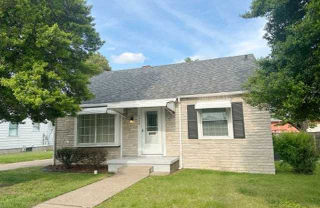 3 possibly 4 bedroom 1 bathroom! photos photos