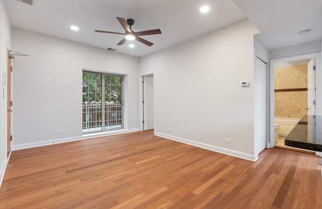 3518 N Hamlin Avenue Gallery 3