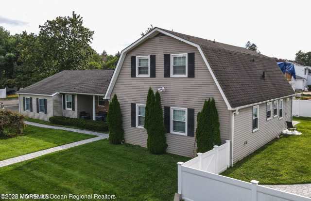9 Harbor Court Gallery 2