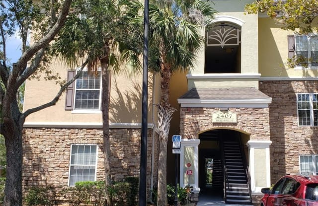 2407 COURTNEY MEADOWS COURT - 2407 Courtney Meadows Court, Brandon, FL 33619