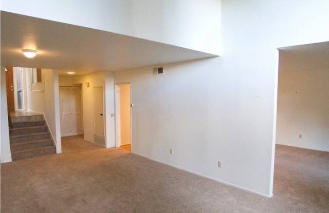 429 Thunderbird Court Gallery 3