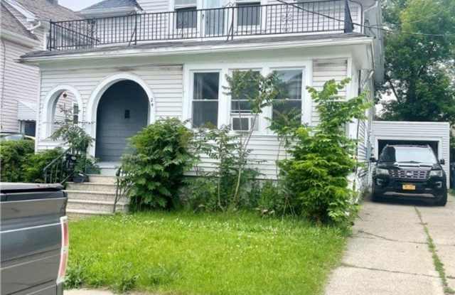 24 Martha Avenue photos photos