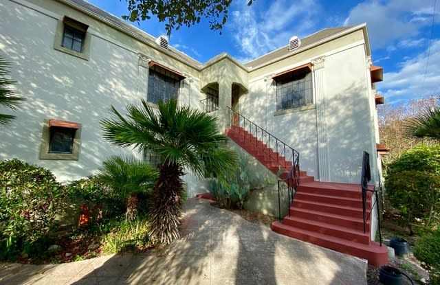 203 East Agarita Avenue - 203 East Agarita Avenue, San Antonio, TX 78212