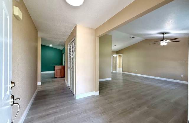25128 MERCEDES DRIVE Gallery 4