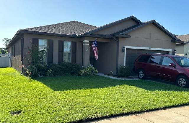 UNFURNISHED Amazing 4-Bedroom, 3-Bathroom, 2-Car garage with a Fenced in back yard. - 8714 Rindge Road, Polk City, FL 33868