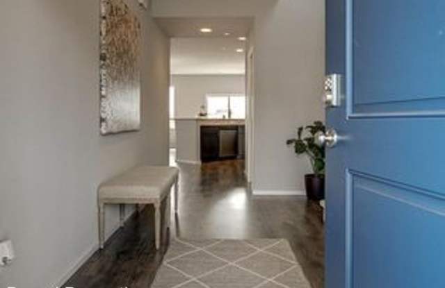 3617 NE Quince Way Gallery 2