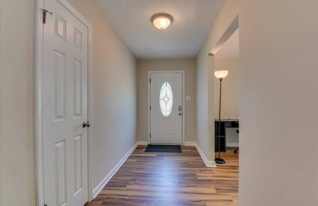 2015 Bridgewater Drive Gallery 4