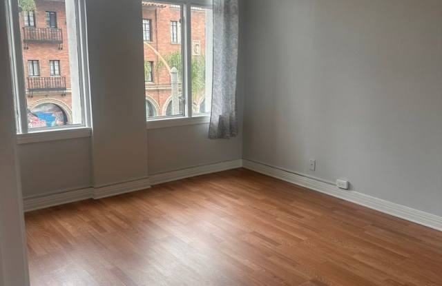 Charming 1 Bed in Historic Lafayette Building – Prime Downtown Long Beach! Gallery 4