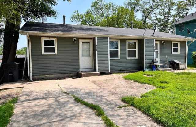 907 SE 9th St photos photos