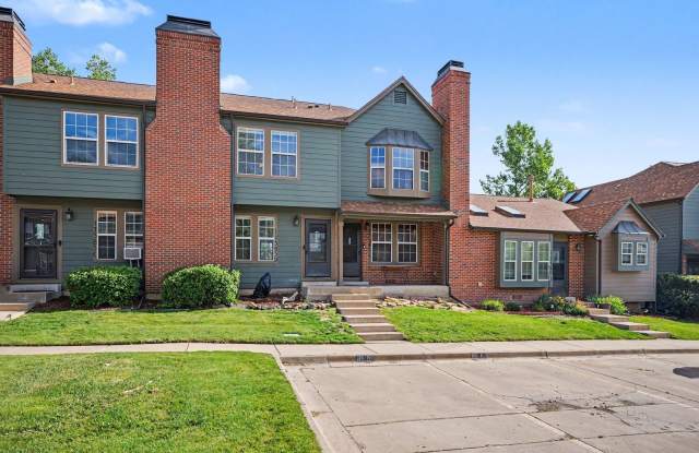 Updated 2 Bedroom, 2 Bathroom Townhome – Move-In Ready!     **Move-In Special** Gallery 3