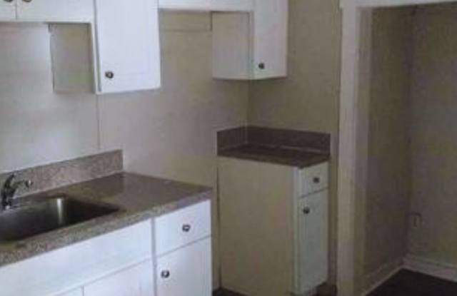 1715 Cass St - B photos photos