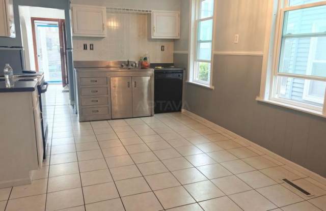 123 Hudson St. photos photos