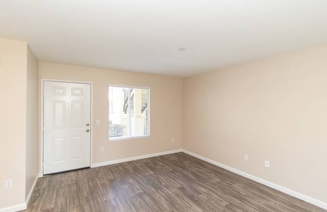Sunny Creek photos photos